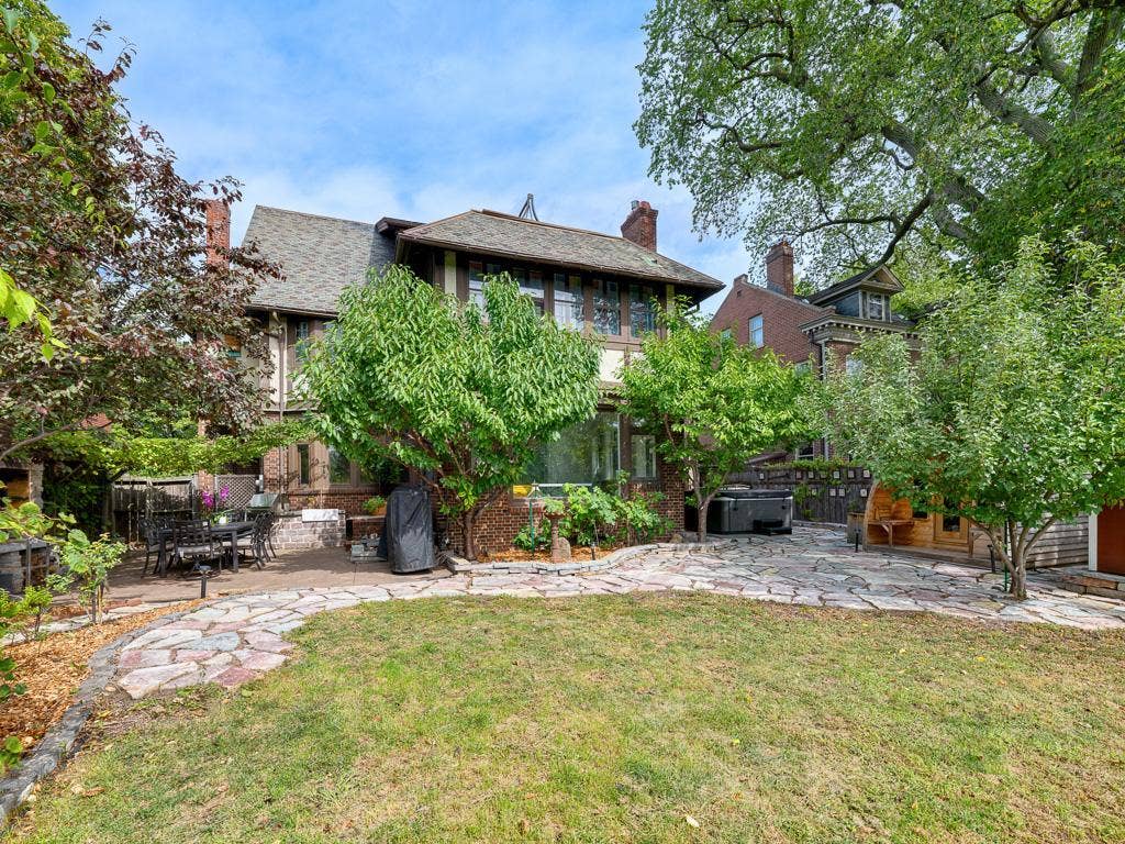 754 Linwood Avenue, 100, Saint Paul, MN 55105 50 - Backyard.jpg