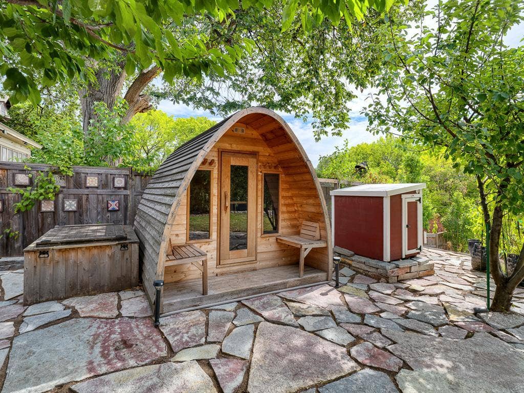 754 Linwood Avenue, 100, Saint Paul, MN 55105 13 - Sauna.jpg