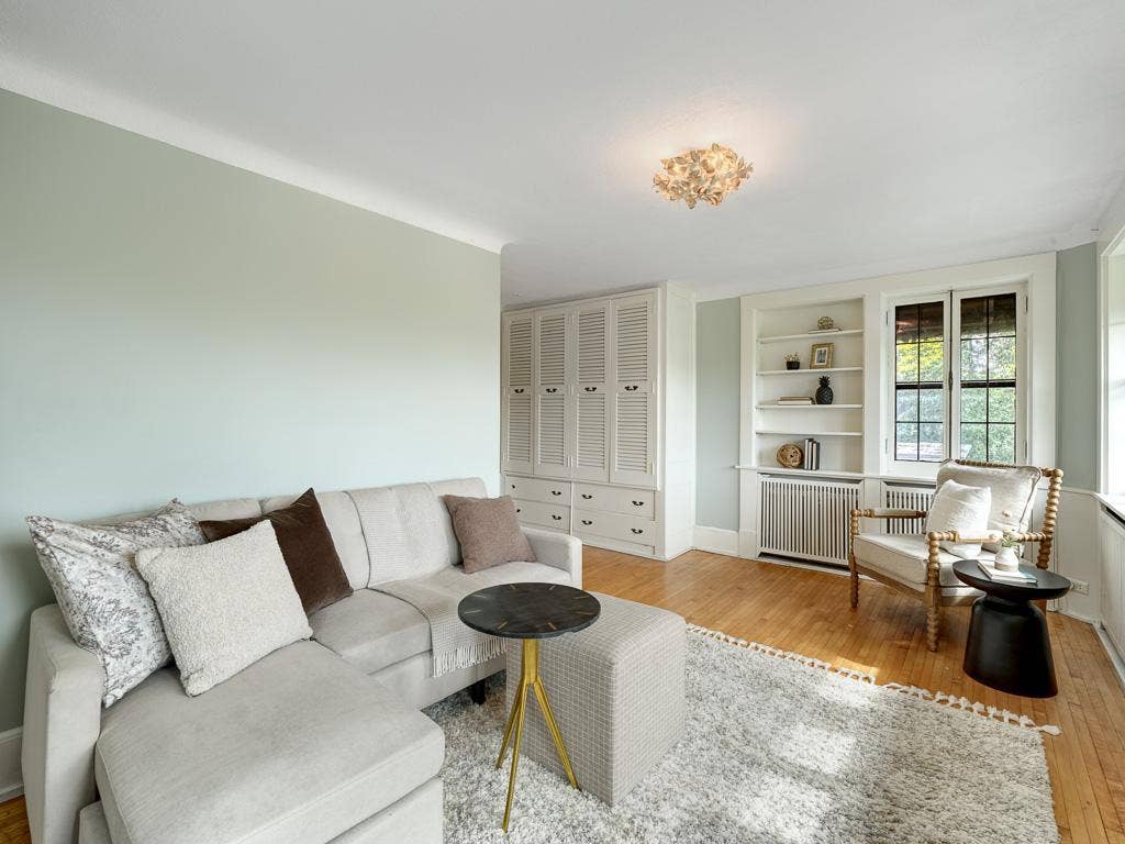 754 Linwood Avenue, 100, Saint Paul, MN 55105 30 - Primary Bedroom Sitting Room.jpg