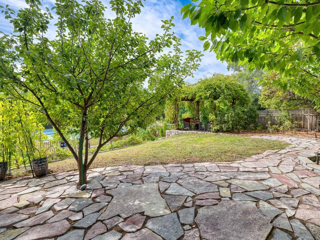 754 Linwood Avenue, 100, Saint Paul, MN 55105 48 - Patio.jpg