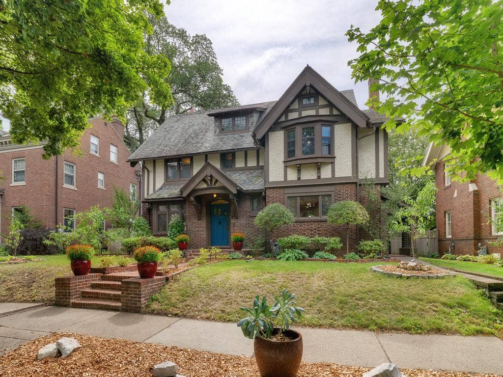 754 Linwood Avenue, 100, Saint Paul, MN 55105 2 - Exterior Front.jpg