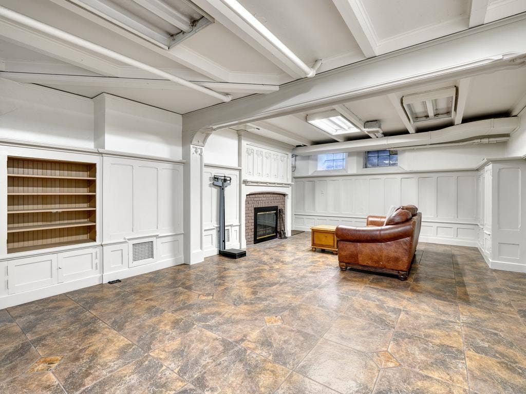 754 Linwood Avenue, 100, Saint Paul, MN 55105 41 - recreation room lower level. pg