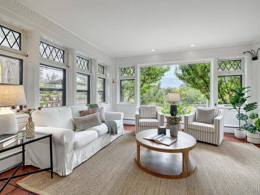 754 Linwood Avenue, 100, Saint Paul, MN 55105 22 - Sunroom.jpg