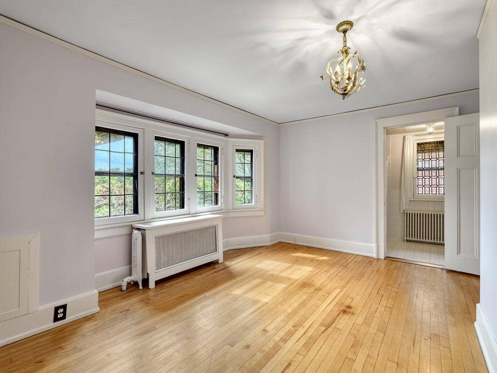 754 Linwood Avenue, 100, Saint Paul, MN 55105 36 - Bedroom.jpg