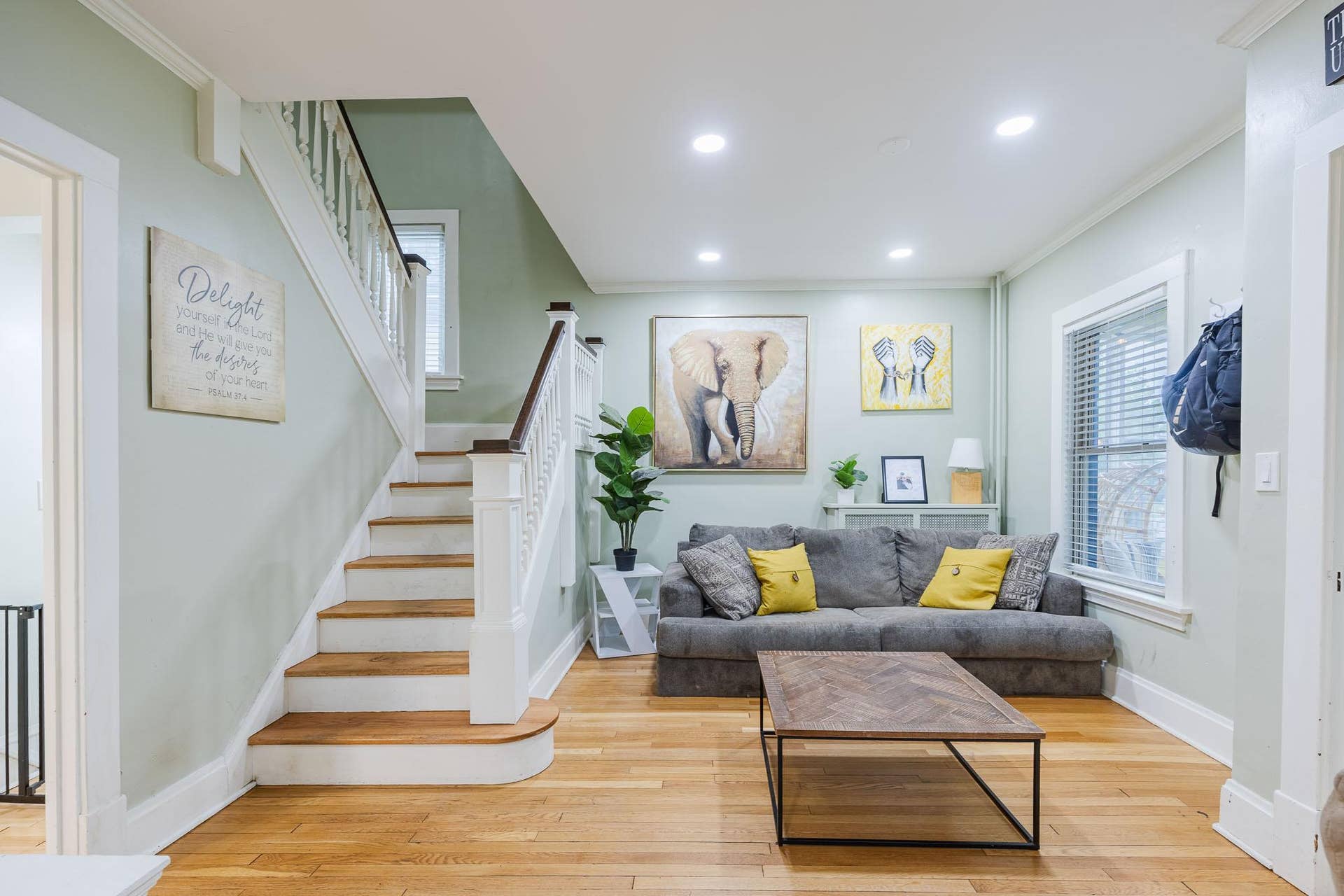2012 Selby Avenue, 96, Saint Paul, MN 55104