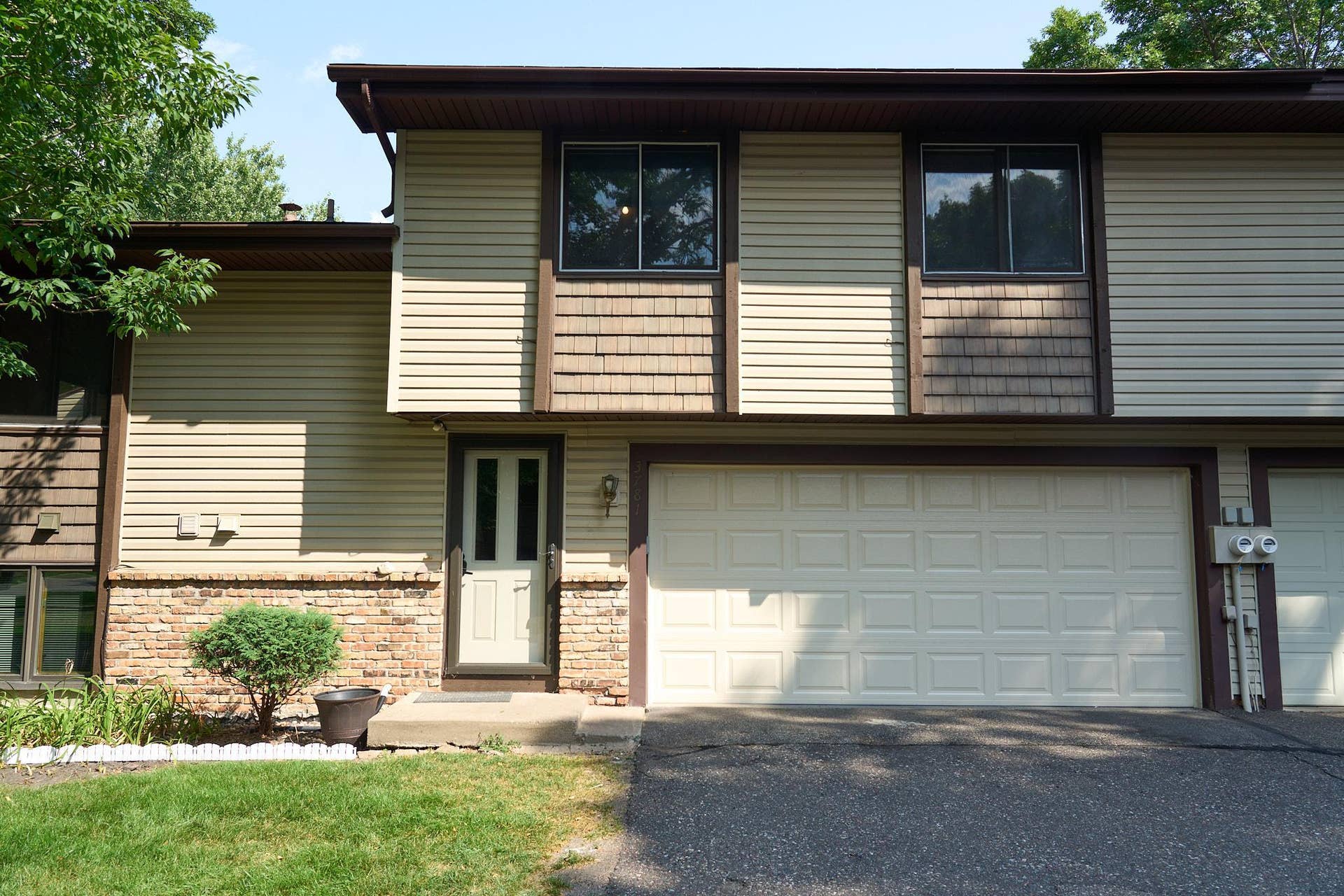 3781 Brookdale Circle N, Brooklyn Park, MN 55443 3781_Brookdale_Circle_N_2026_268.jpg