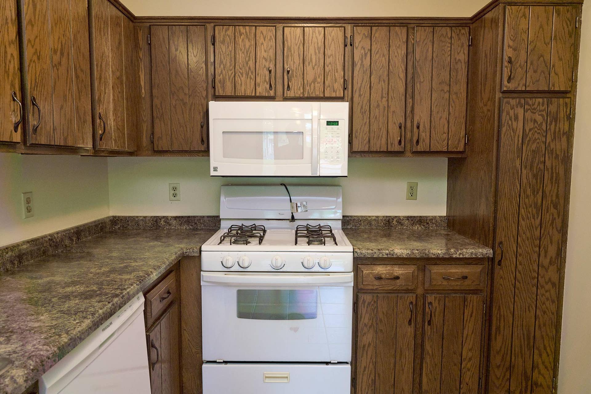 3781 Brookdale Circle N, Brooklyn Park, MN 55443 3781_Brookdale_Circle_N_2026_238.jpg