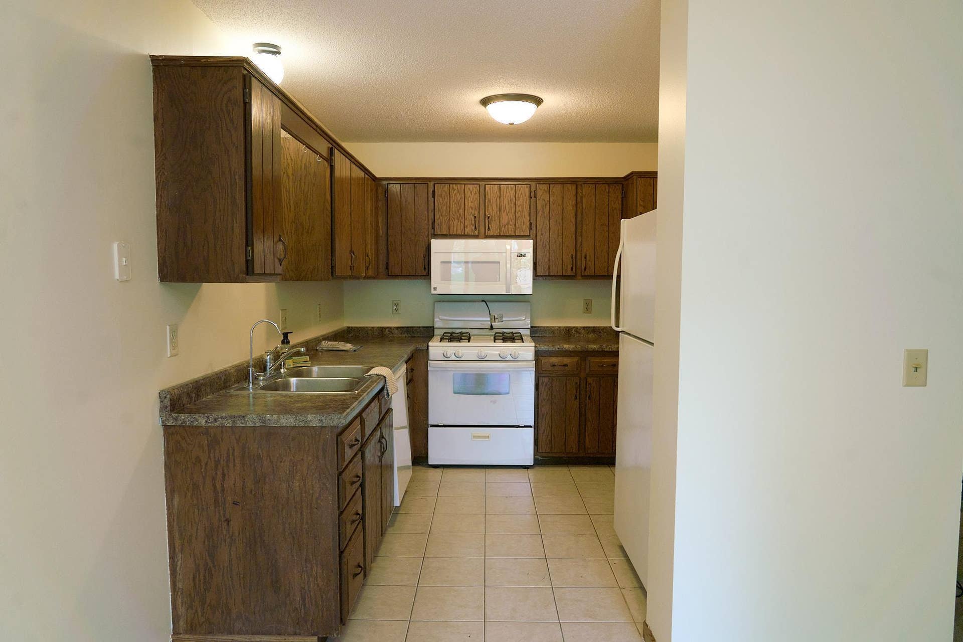 3781 Brookdale Circle N, Brooklyn Park, MN 55443 3781_Brookdale_Circle_N_2026_237.jpg