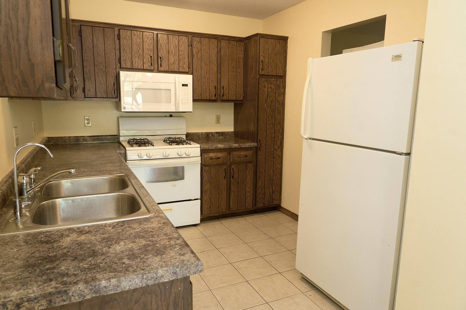3781 Brookdale Circle N, Brooklyn Park, MN 55443 3781_Brookdale_Circle_N_2026_239.jpg