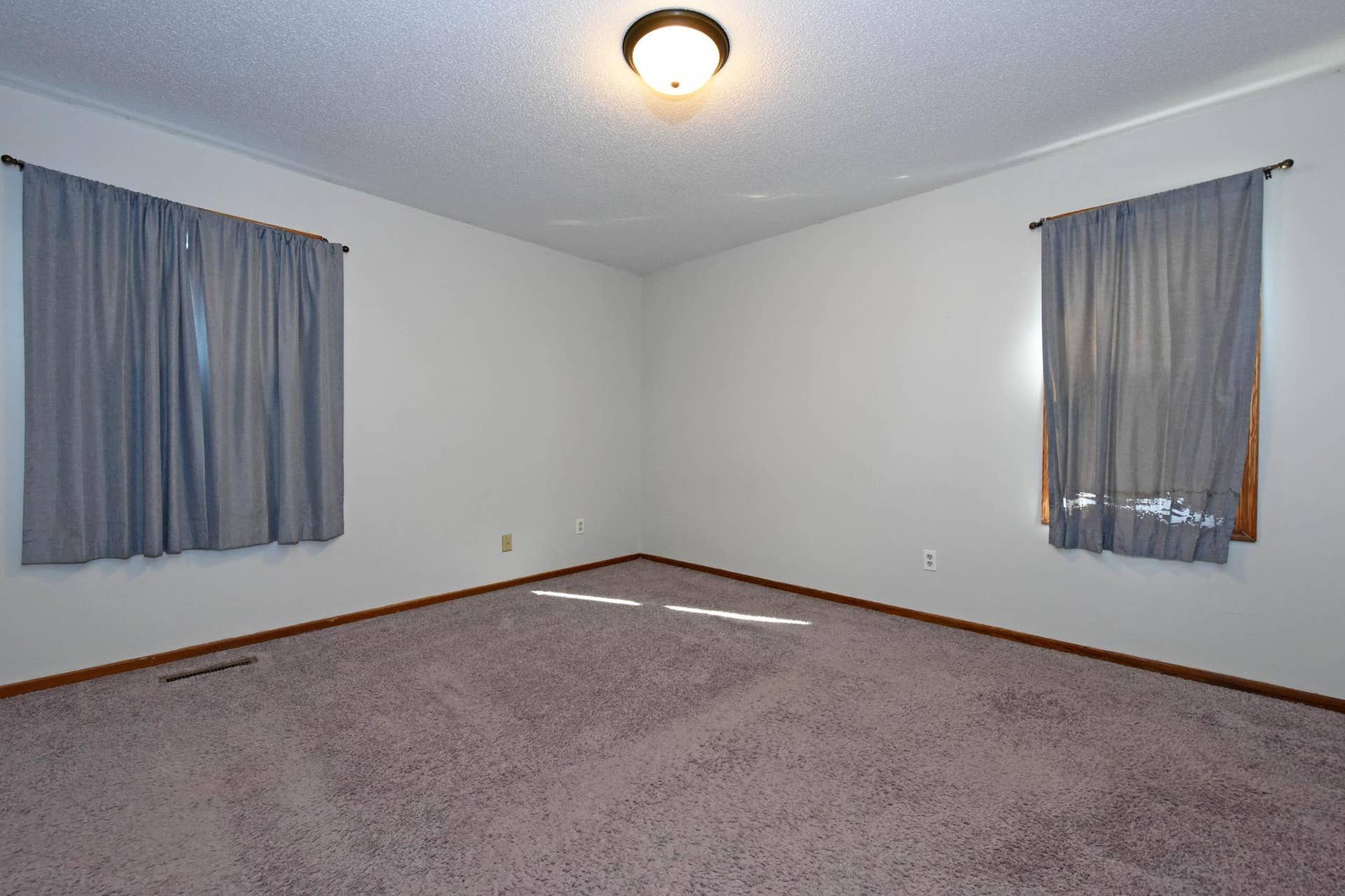 6781 Sherwood Road, Woodbury, MN 55125 6781 Sherwood 14.jpg
