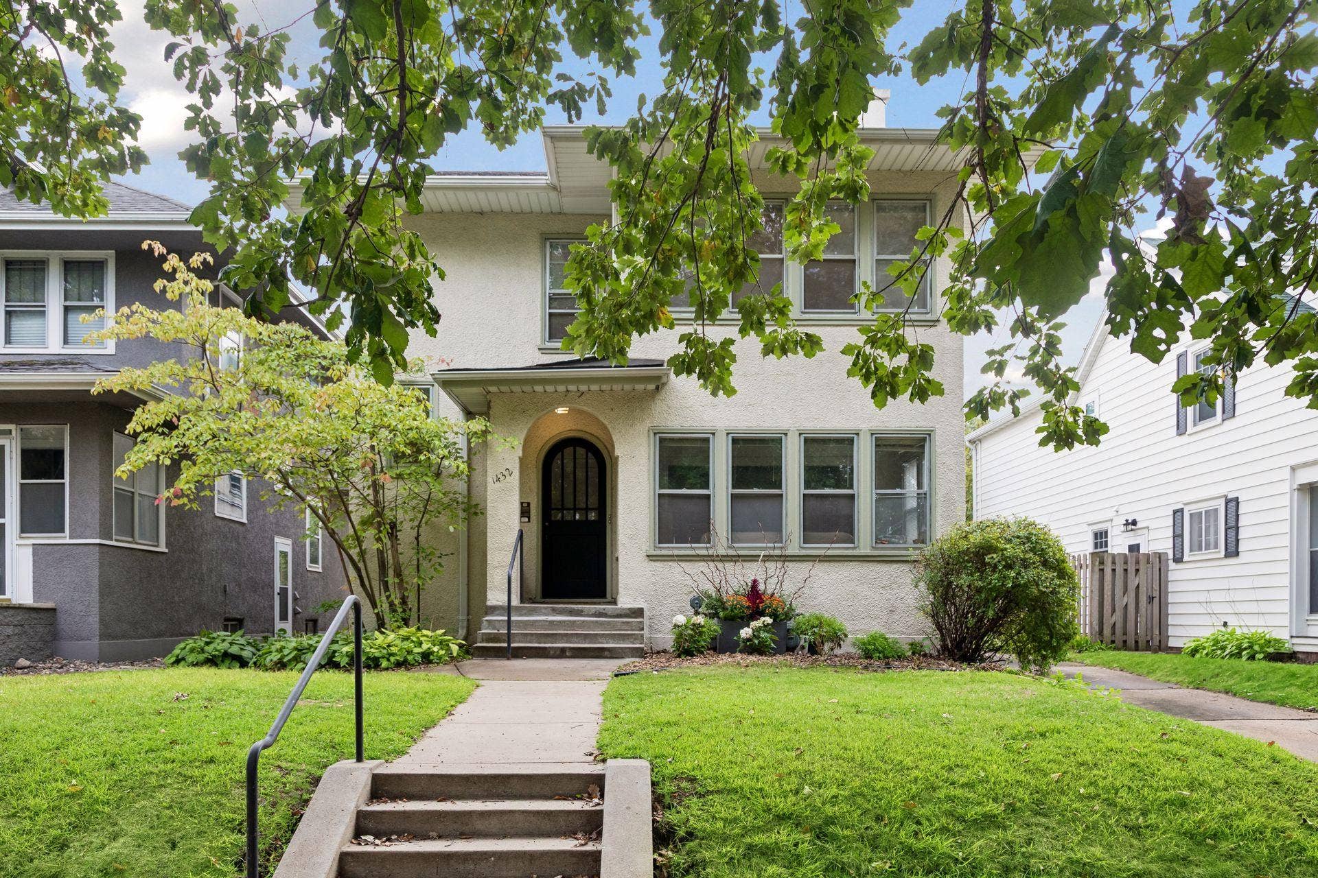 Welcome to 1432 Goodrich Avenue