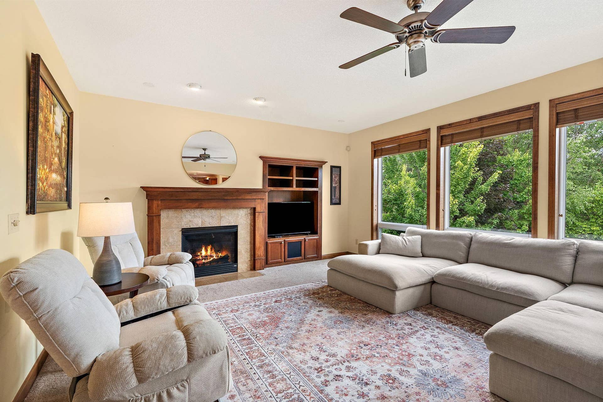 10742 Maple Boulevard, Woodbury, MN 55129 10742 Maple Boulevard, Woodbury, MN 55129