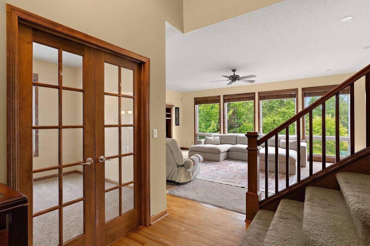 10742 Maple Boulevard, Woodbury, MN 55129 10742 Maple Boulevard, Woodbury, MN 55129