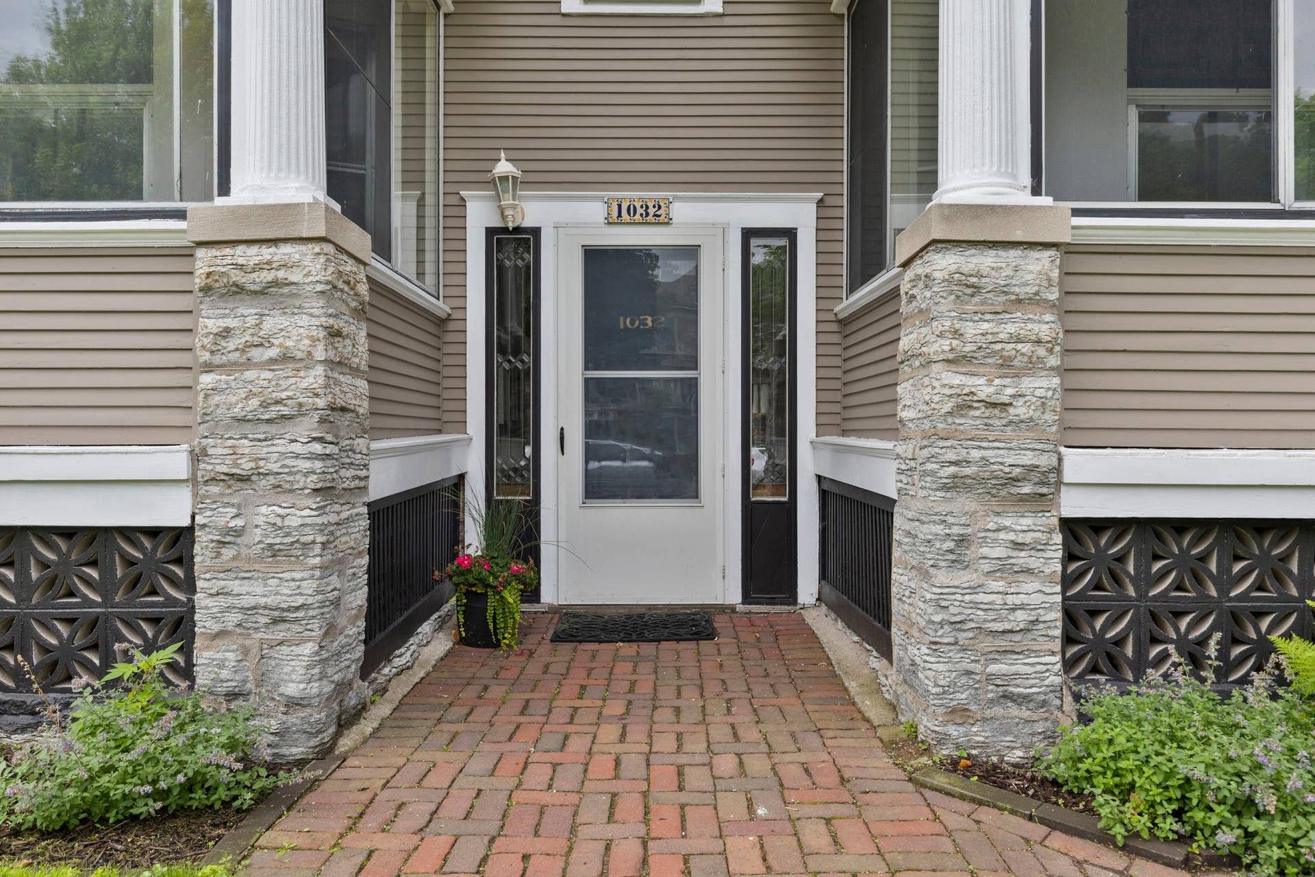 1032 Portland Avenue, 101, Saint Paul, MN 55104 1032 Portland Avenue, 101, Saint Paul, MN 55104