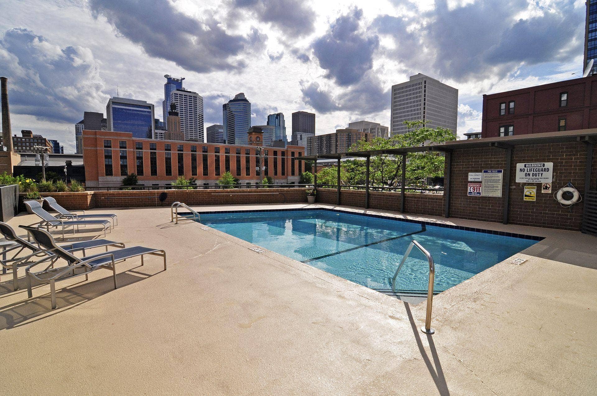 401 S 1st Street, #1103, 19, Minneapolis, MN 55401 Outdoor Pool with Downtown Skyline View