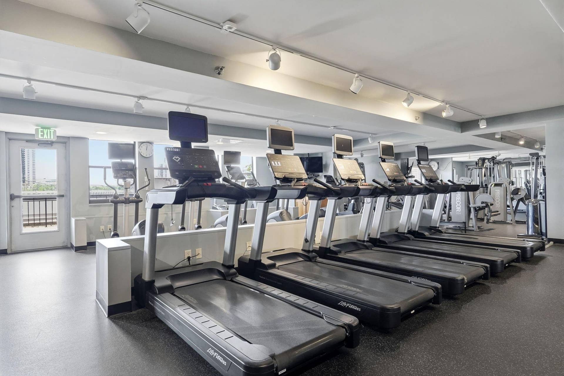 401 S 1st Street, #1103, 19, Minneapolis, MN 55401 Fitness Center