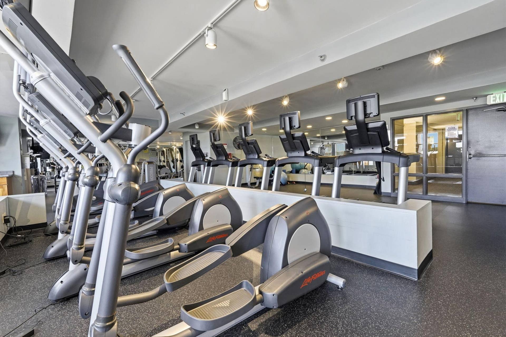 401 S 1st Street, #1103, 19, Minneapolis, MN 55401 Fitness Center