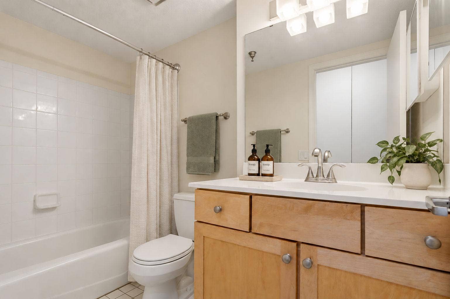 401 S 1st Street, #1103, 19, Minneapolis, MN 55401 401 S 1st Street, #1103, 19, Minneapolis, MN 55401