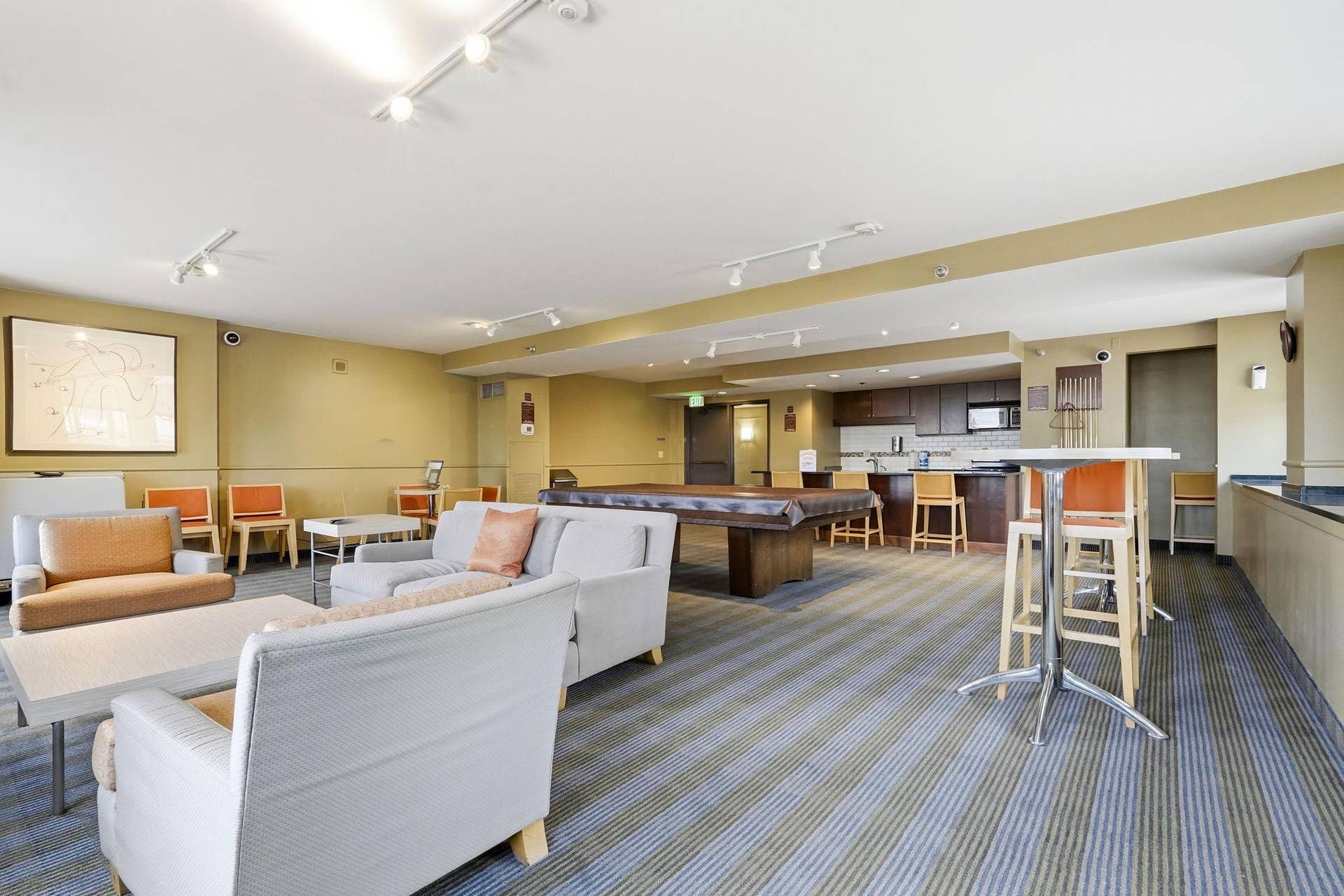 401 S 1st Street, #1103, 19, Minneapolis, MN 55401 Community Game Room