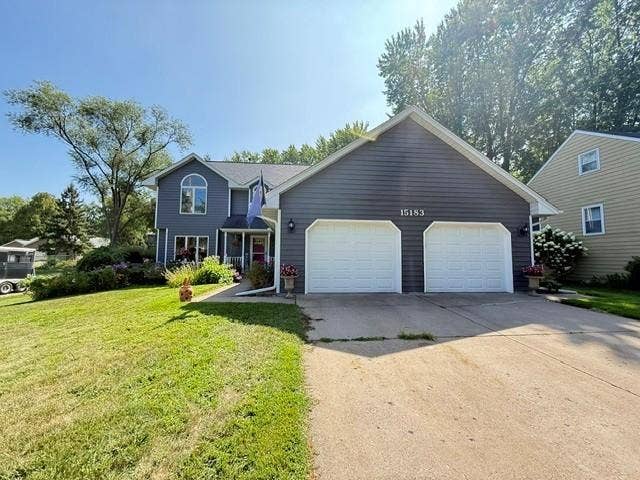 15183 Upper 63rd Street N, Stillwater, MN 55082 Welcome Home - professional photos coming soon