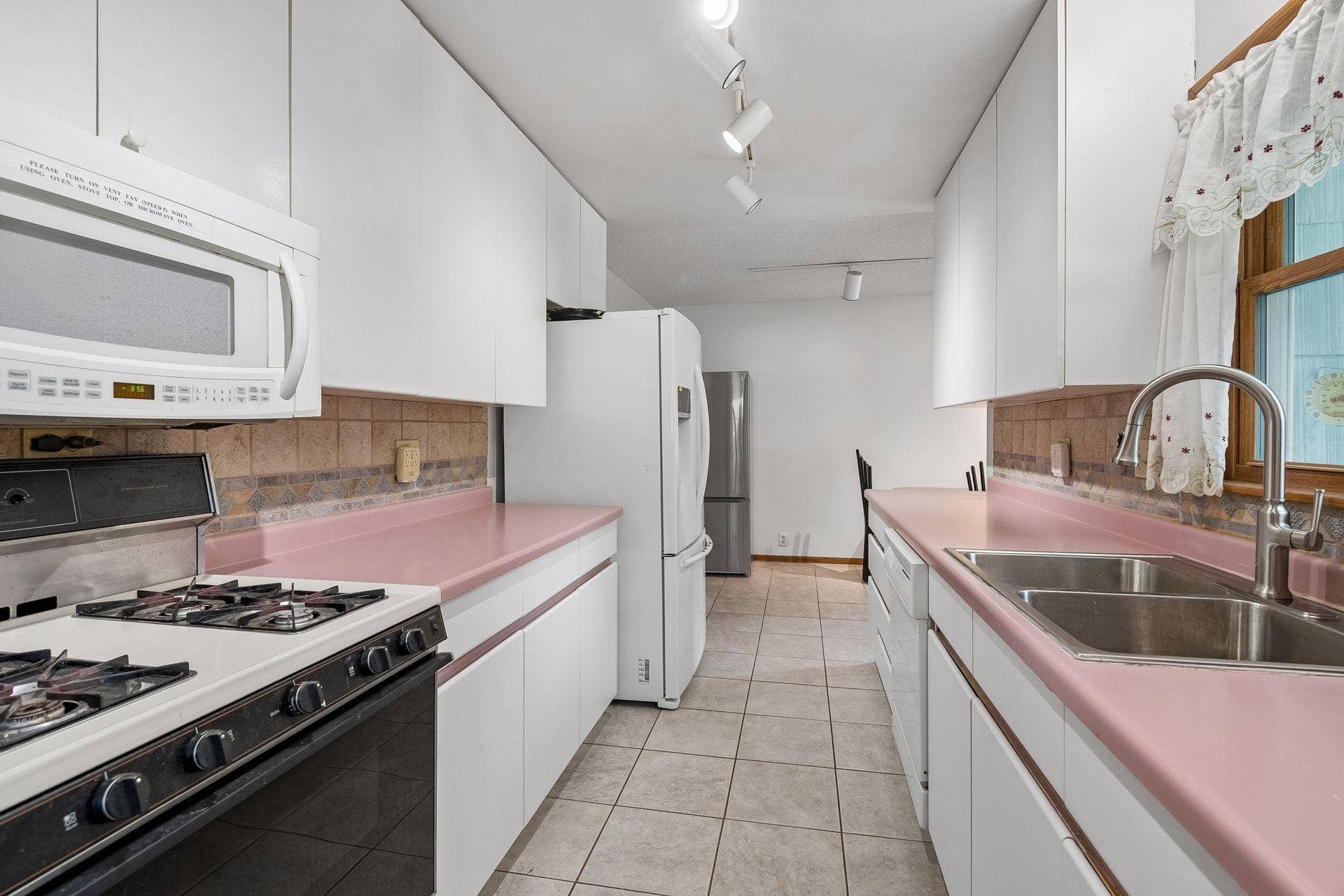6324 Rolf Avenue, Edina, MN 55439 Kitchen view 2