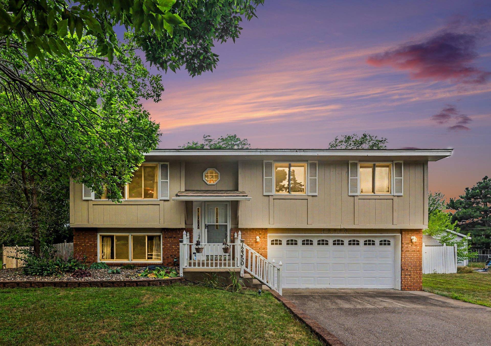 12350 Gladiola Street NW, Coon Rapids, MN 55433 001_file_9418.jpg
