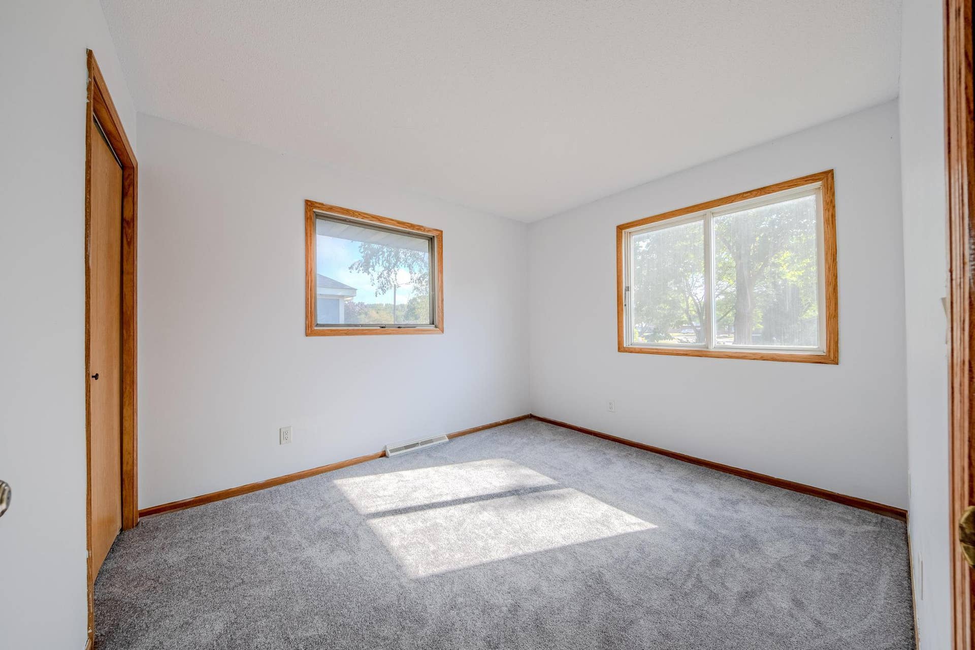 7857 Idaho Avenue N, Brooklyn Park, MN 55445 DSCF8762-HDR.jpg