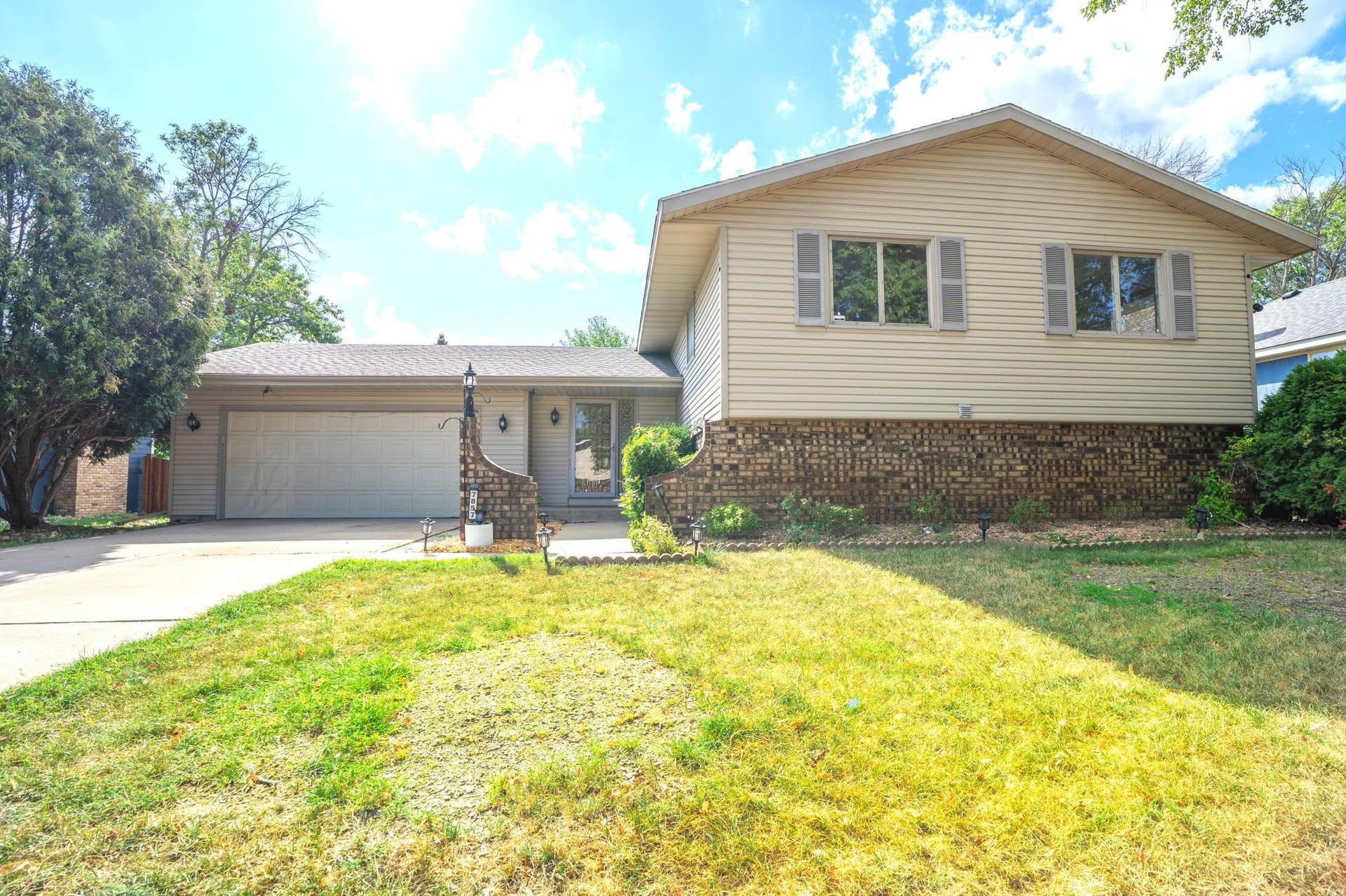 7857 Idaho Avenue N, Brooklyn Park, MN 55445 Front.jpg
