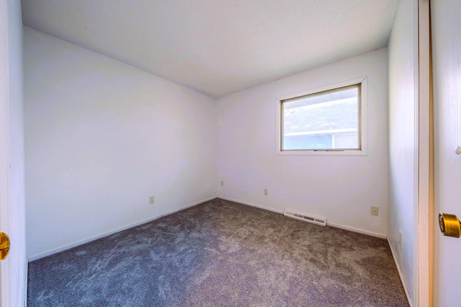 7857 Idaho Avenue N, Brooklyn Park, MN 55445 DSCF8744-HDR.jpg
