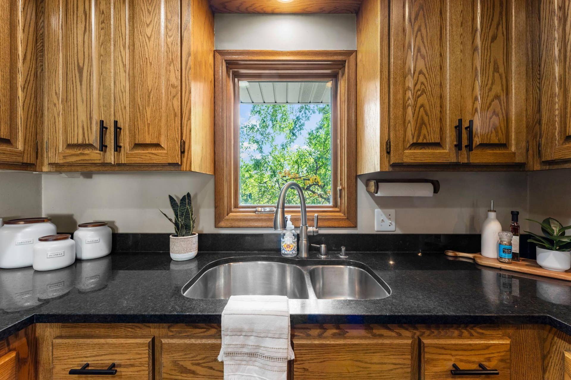 7181 Steepleview Road, Woodbury, MN 55125 Enjoy your view of the backyard from the kitchen sink!