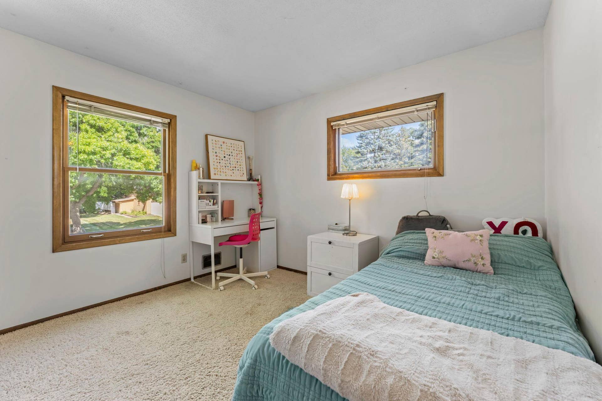 7181 Steepleview Road, Woodbury, MN 55125 The 3rd bedroom on the upper level.