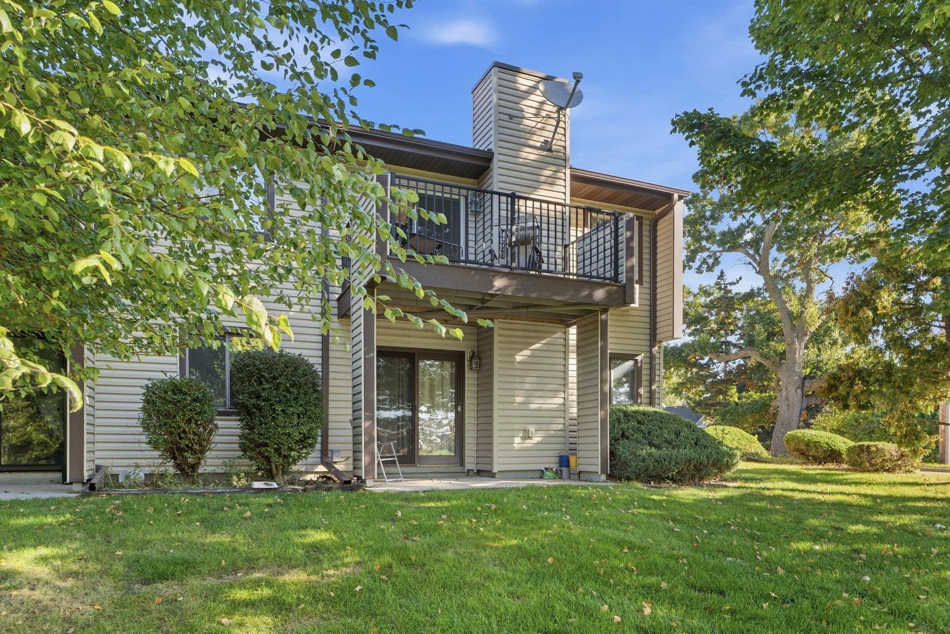 7294 Vista Court, Eden Prairie, MN 55346 Beautiful Backyard