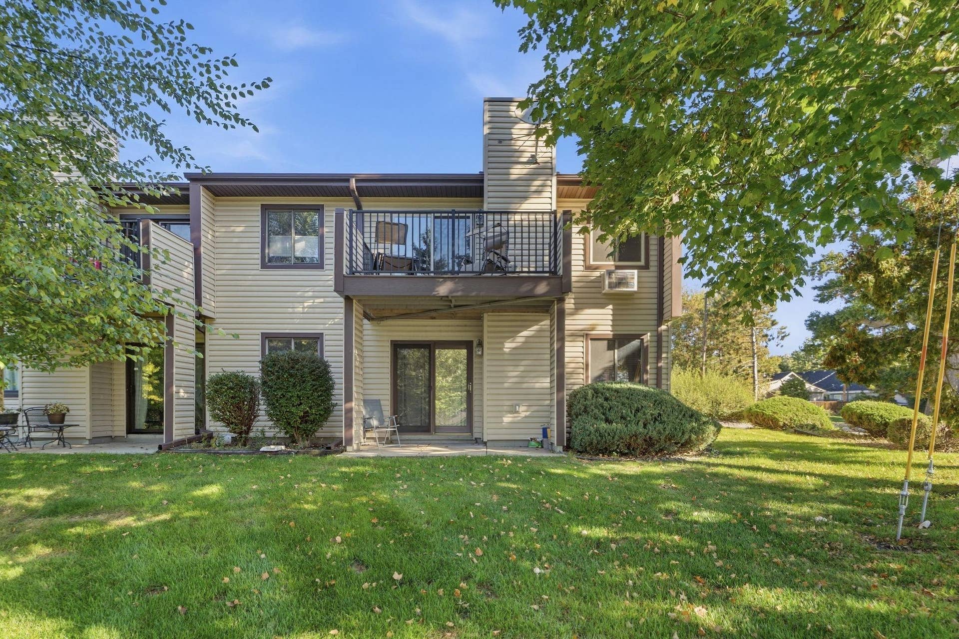 7294 Vista Court, Eden Prairie, MN 55346 Beautiful Backyard