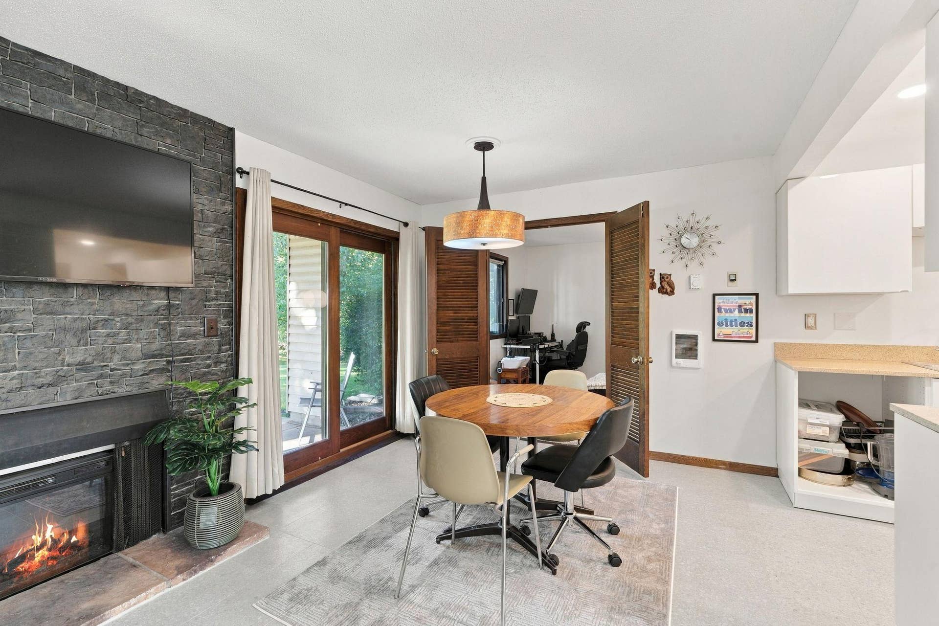 7294 Vista Court, Eden Prairie, MN 55346 Dining Area