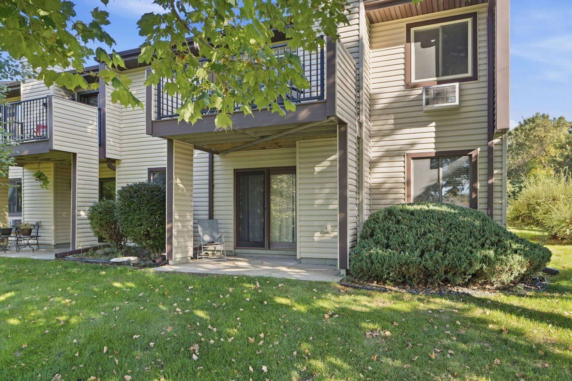 7294 Vista Court, Eden Prairie, MN 55346 Rear Patio