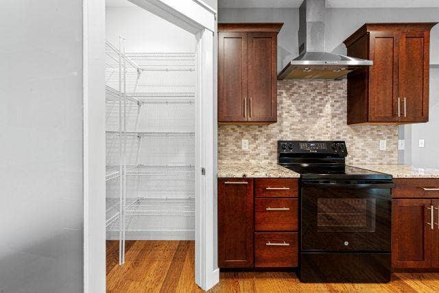 317 Oak Marsh Drive, Mankato, MN 56001 27 pantry.jpg