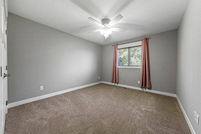 317 Oak Marsh Drive, Mankato, MN 56001 38_34 bedroom 2.jpg