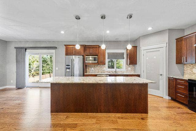 317 Oak Marsh Drive, Mankato, MN 56001 24 kitchen.jpg