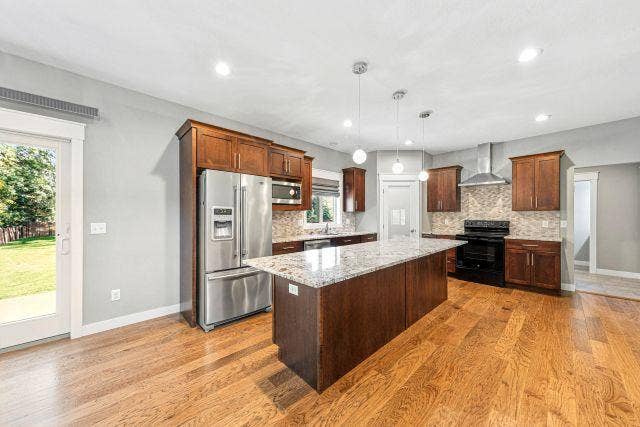317 Oak Marsh Drive, Mankato, MN 56001 23 kitchen.jpg