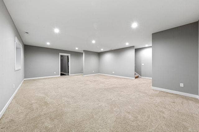 317 Oak Marsh Drive, Mankato, MN 56001 51_45 family room_lower.jpg