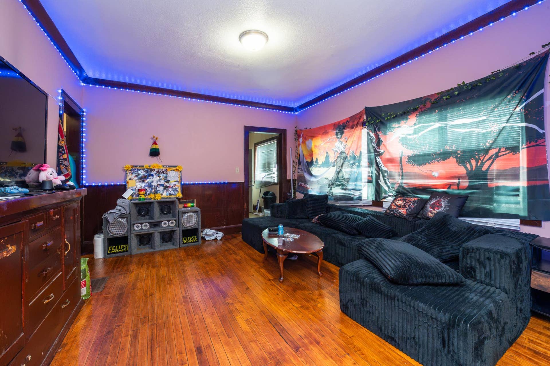 2218 4th Avenue N, 30, Minneapolis, MN 55405 mainleveldining-living-14.jpg