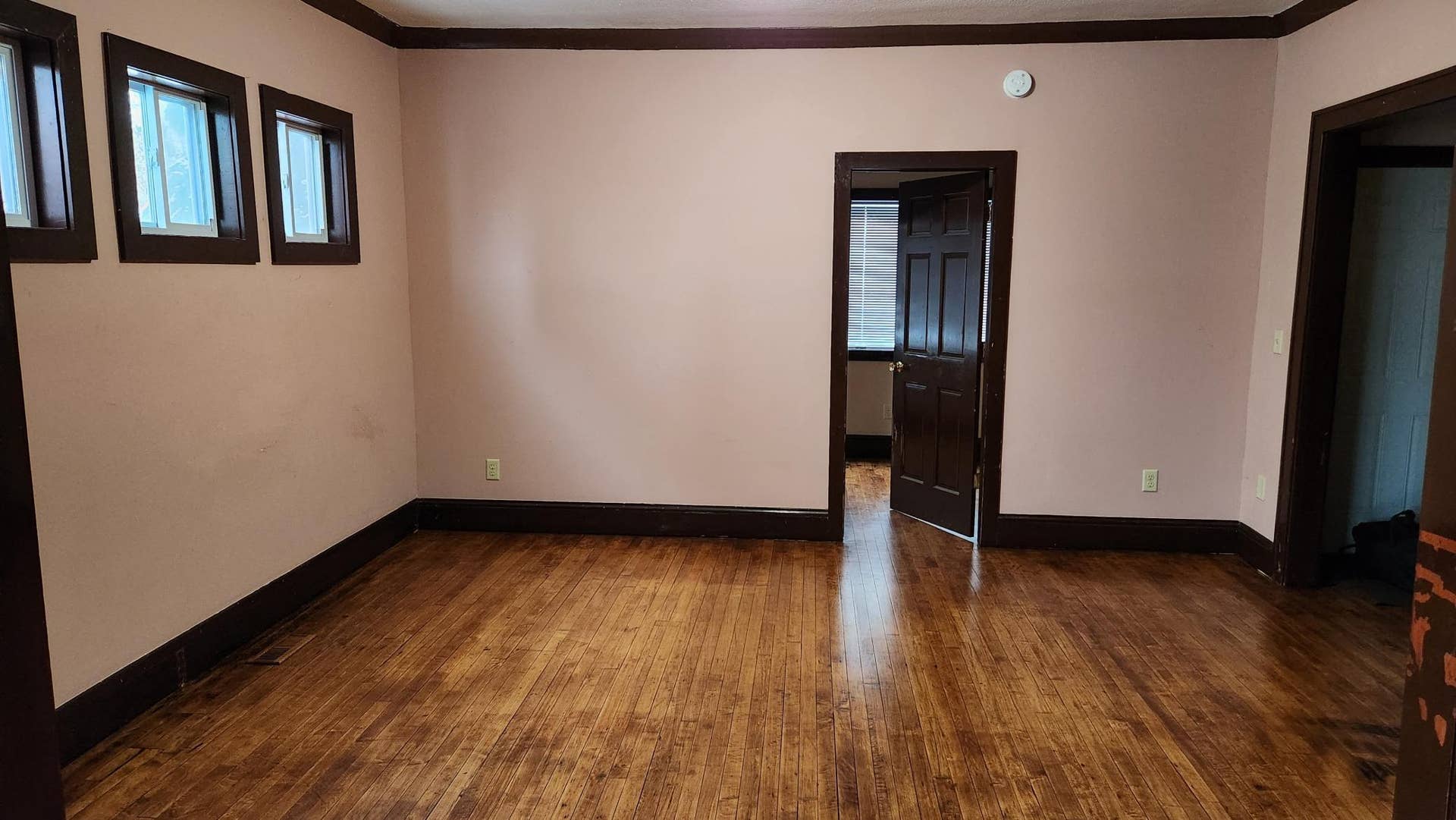 2218 4th Avenue N, 30, Minneapolis, MN 55405 20251214_153923.jpg