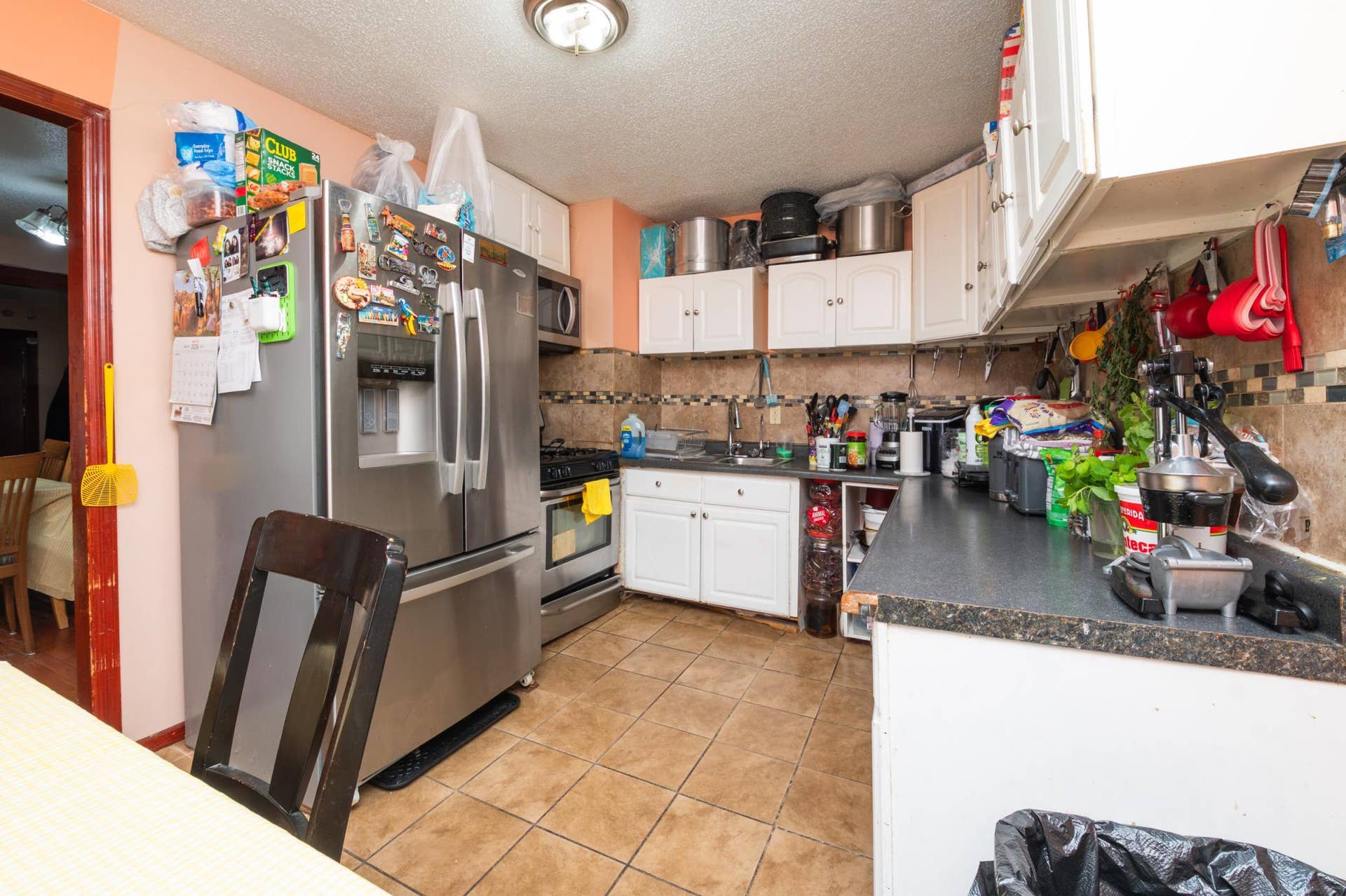 2218 4th Avenue N, 30, Minneapolis, MN 55405 toplevelkitchen-6.jpg