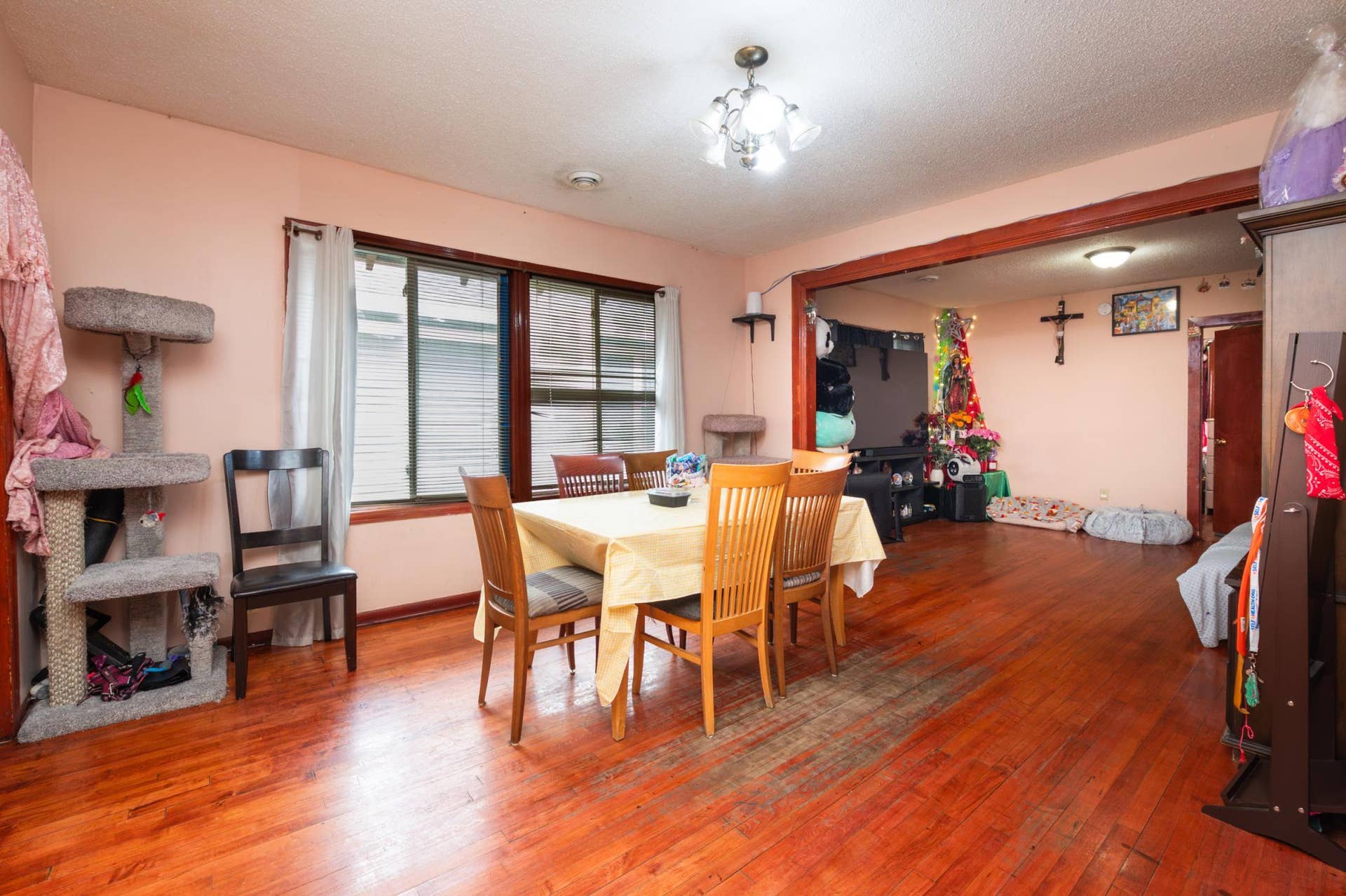 2218 4th Avenue N, 30, Minneapolis, MN 55405 topleveldining-5.jpg