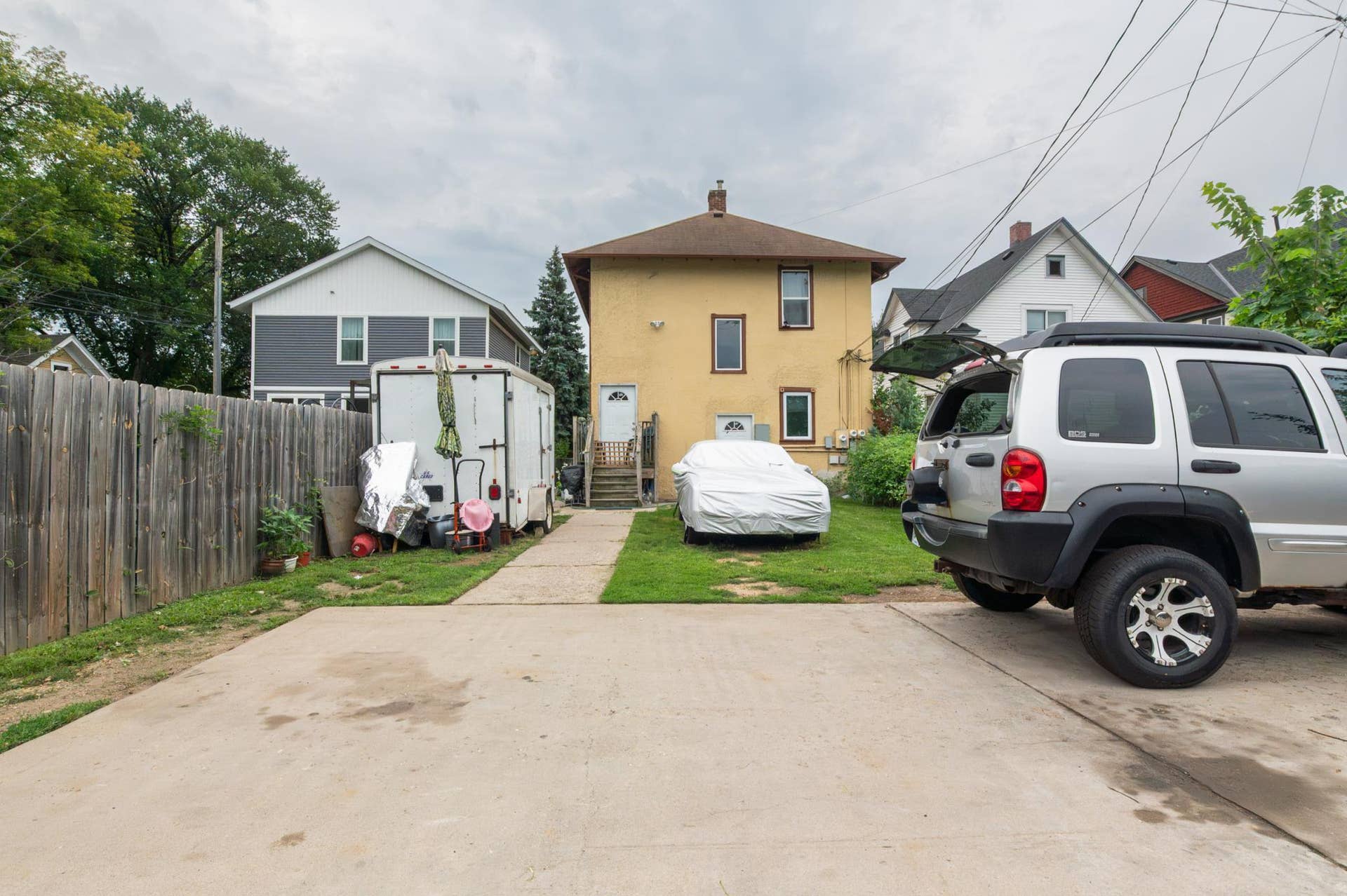 2218 4th Avenue N, 30, Minneapolis, MN 55405 exteriorback-28.jpg