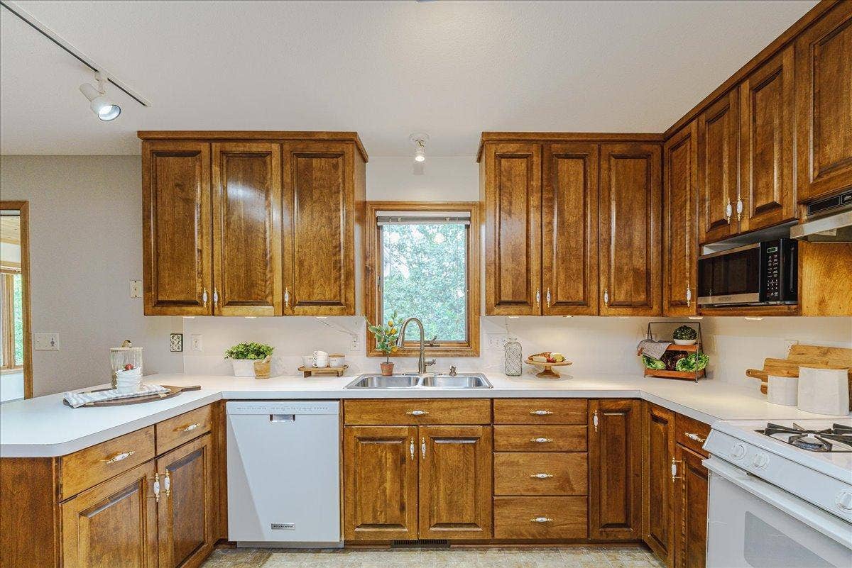 1060 Dennis Street S, Maplewood, MN 55119 13-Kitchen.jpg