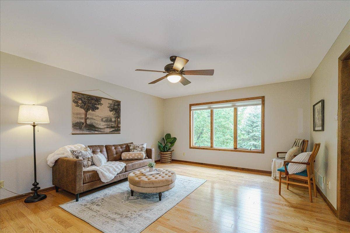 1060 Dennis Street S, Maplewood, MN 55119 16-Living Room.jpg