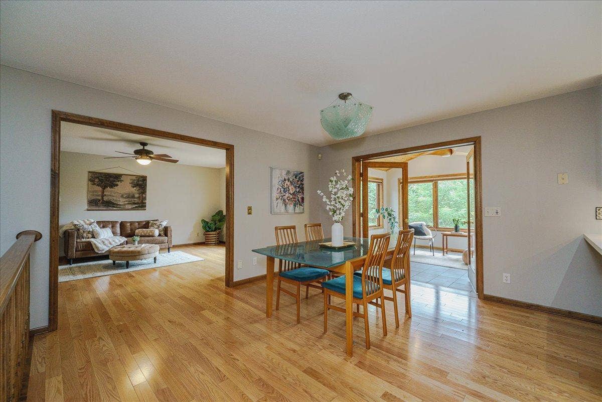 1060 Dennis Street S, Maplewood, MN 55119 09-Dining Room.jpg