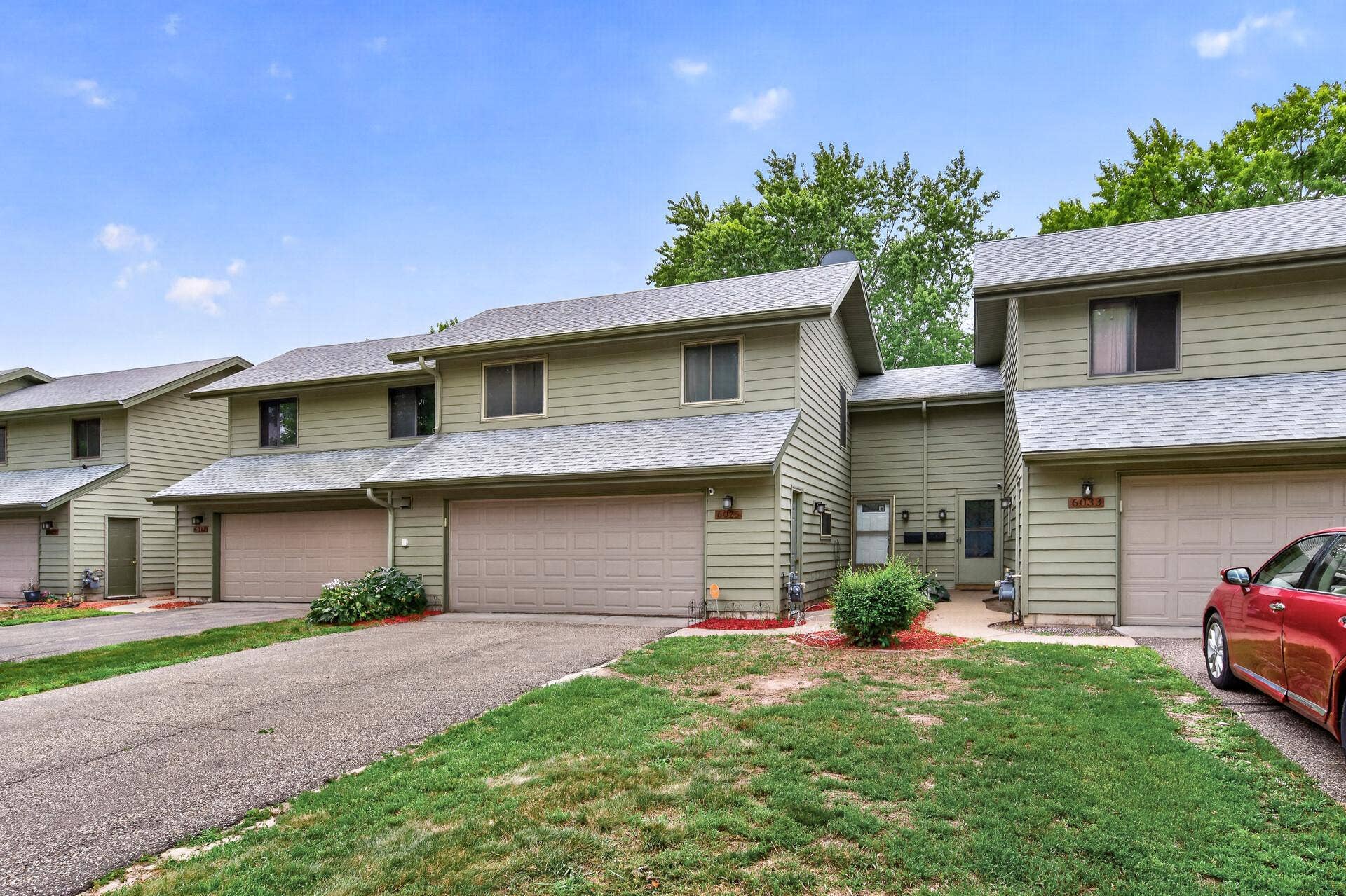 6025 79th Avenue N, Brooklyn Park, MN 55443 6025 79th Avenue N, Brooklyn Park, MN 55443