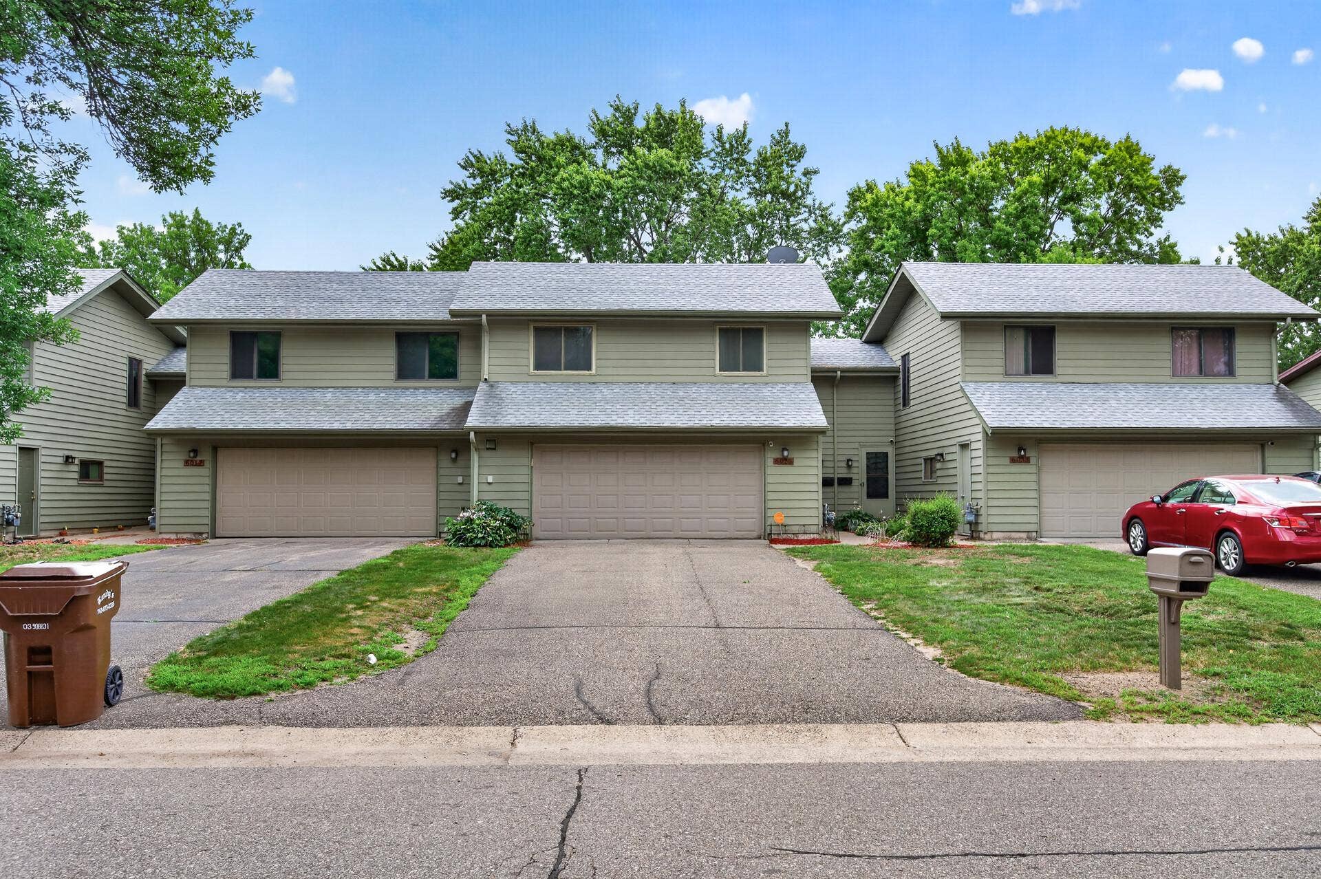 6025 79th Avenue N, Brooklyn Park, MN 55443 6025 79th Avenue N, Brooklyn Park, MN 55443